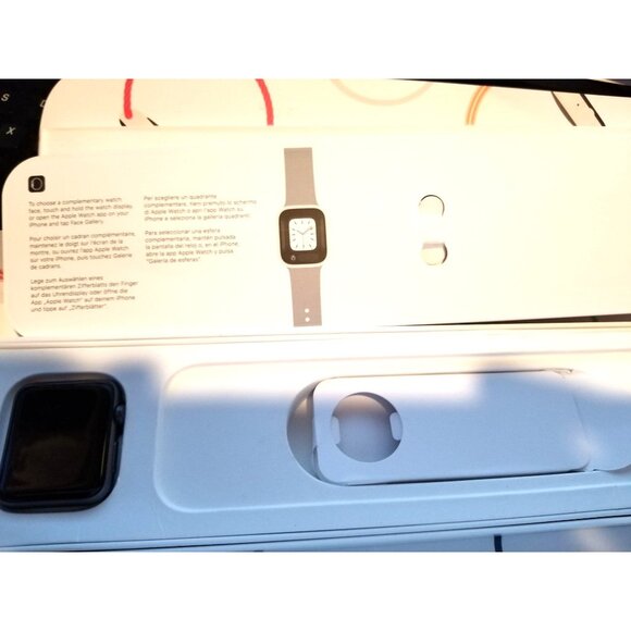 Apple Watch for parts 1 watch face 3 pieces of the band not working PARTS